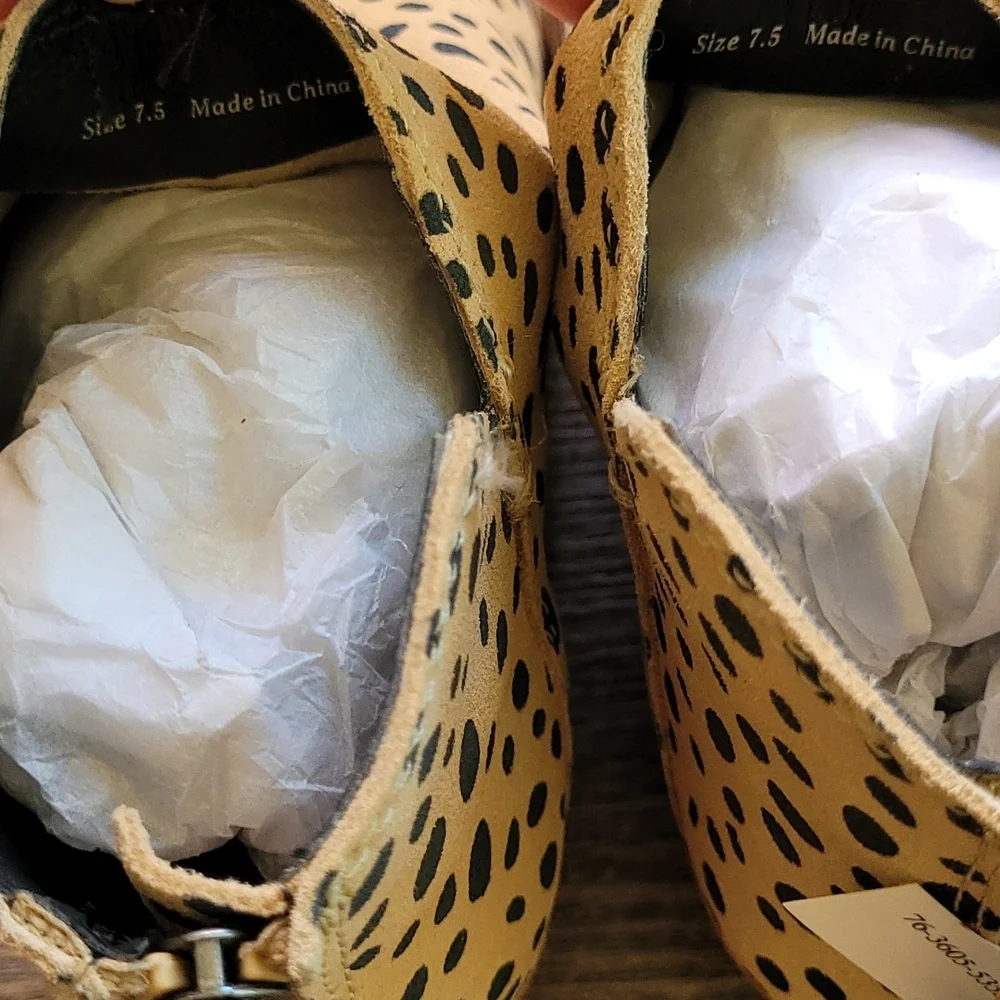 NWT! Dolce Vita Animal Print Leopard Ankle Booties - Picture 14 of 15